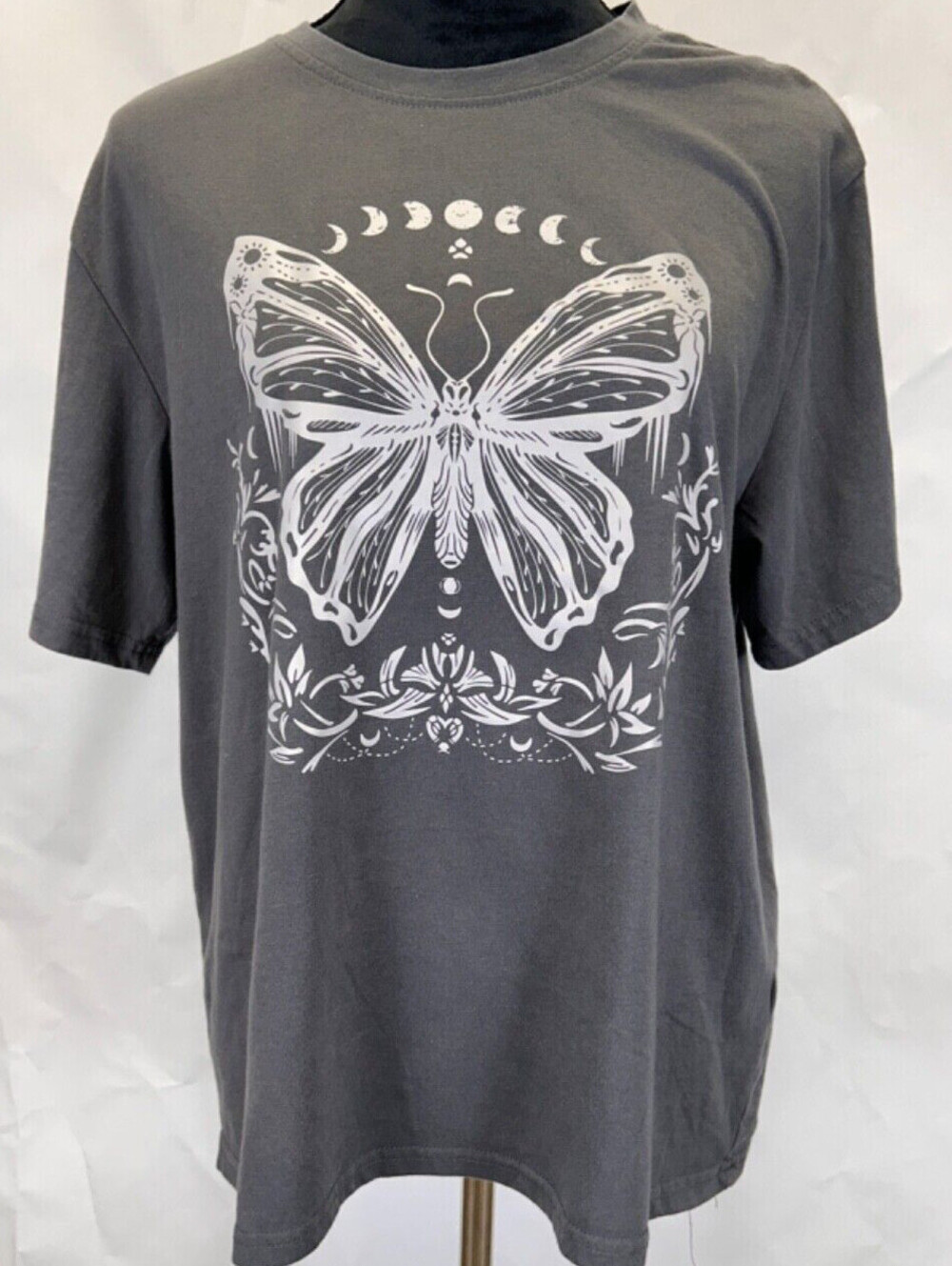 EUC Romwe T-Shirt Mens Gray Medium Moth Graphic Tee